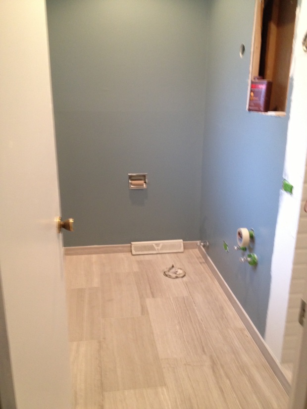 Gray marble bathroom tile